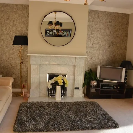 Modern 3 Bedroom House Near The Sea Ferienhaus Dublin